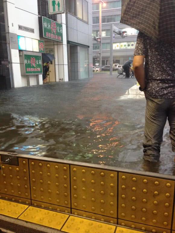 japonya nagoya su baskını önlemi, metronun selden korunması